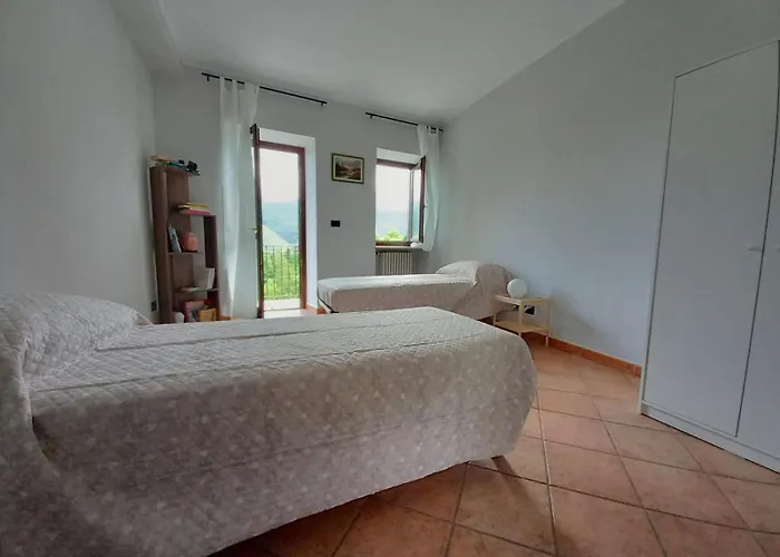 La Casa Sotto Il Faro